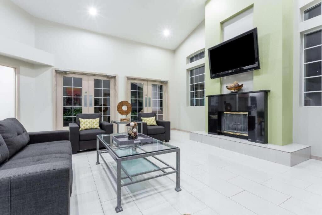 Chandler 2 Bd 1 Ba Apartment Lux2 Buitenkant foto